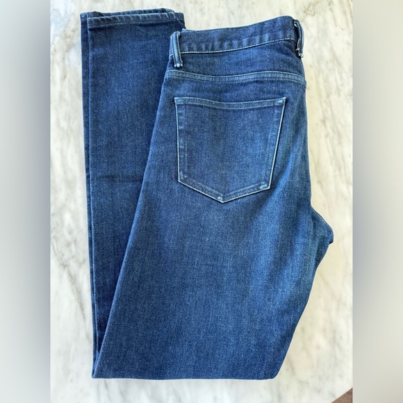 John Elliott cast2 32 - Picture 5 of 5